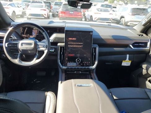 New 2026 GMC Yukon Denali w/ Denali Reserve Package AWD/4WD image 12