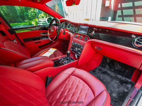 Used 2019 Bentley Mulsanne Speed image 55