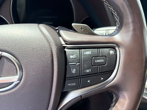 Used 2018 Lexus LS 500 AWD image 22