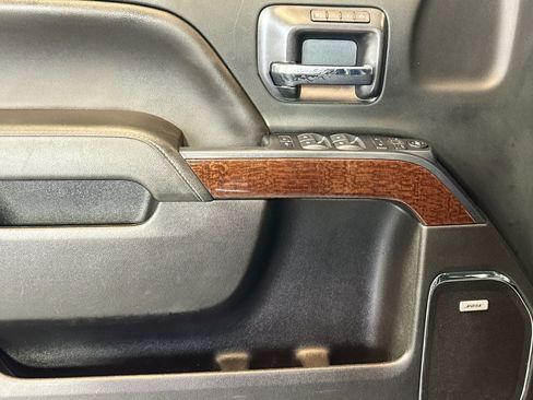 Used 2018 GMC Sierra 2500 SLT w/ Duramax Plus Package image 17