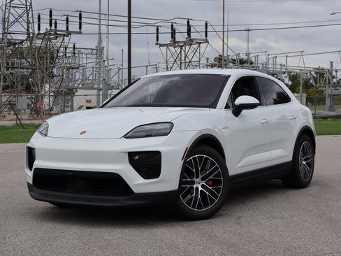 New 2025 Porsche Macan 4S Electric image 1