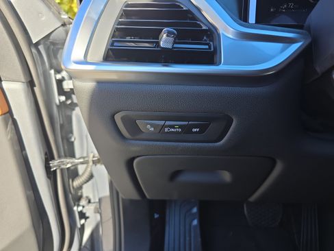 New 2026 BMW X5 xDrive50e w/ Climate Comfort Package image 34