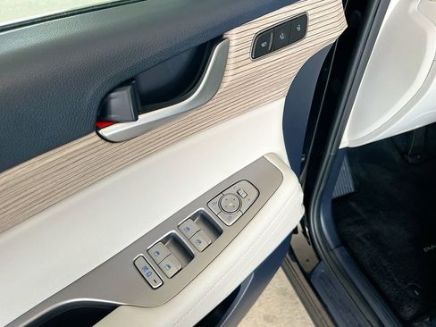 Used 2022 Hyundai Palisade SEL w/ 8P Bench Seat Package FWD image 18