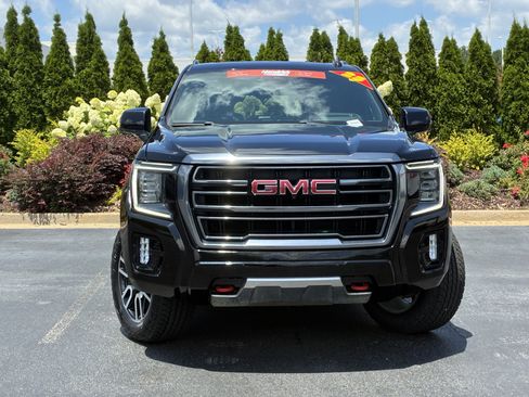 Used 2023 GMC Yukon XL AT4 w/ AT4 Premium Plus Package AWD/4WD image 5