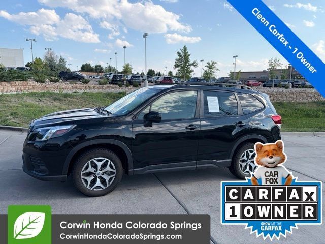 Used 2023 Subaru Forester Premium AWD/4WD image 2