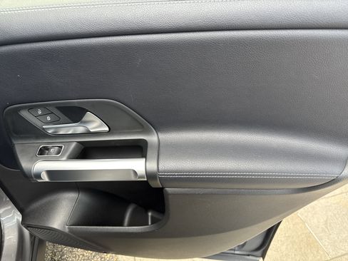 Certified 2020 Mercedes-Benz GLB 250 4MATIC image 15