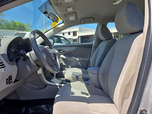 Used 2010 Toyota Corolla FWD image 20