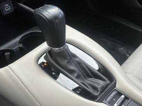 Used 2024 Honda HR-V LX image 28