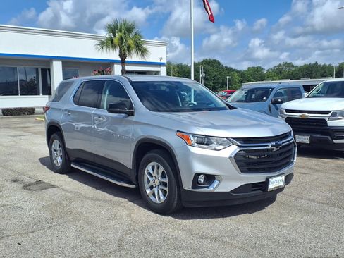 Used 2021 Chevrolet Traverse LS w/ LPO, Floor Liner Package FWD image 20