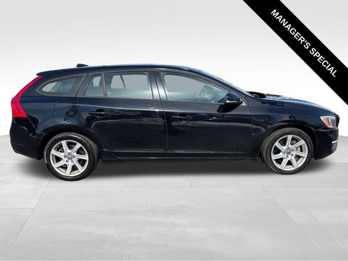 Used 2015 Volvo V60 T5 AWD/4WD image 8
