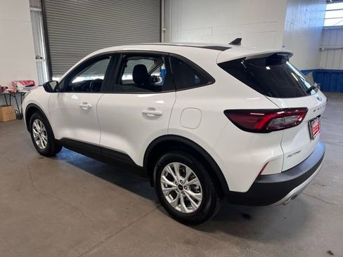 Used 2025 Ford Escape Active image 5