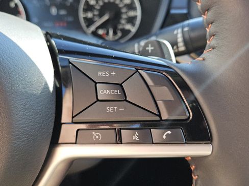 Used 2024 Nissan Altima 2.5 SR w/ SR Premium Package FWD image 13