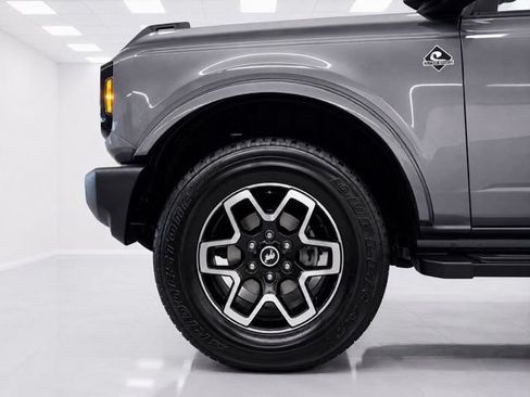 Used 2024 Ford Bronco Outer Banks AWD/4WD image 8