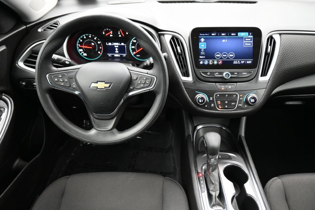 Used 2023 Chevrolet Malibu LT FWD image 4