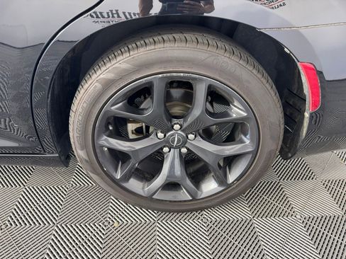 Used 2021 Chrysler 300 S RWD image 13