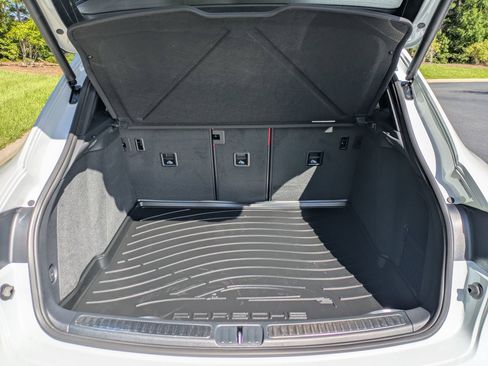 Certified 2025 Porsche Macan S AWD/4WD image 26