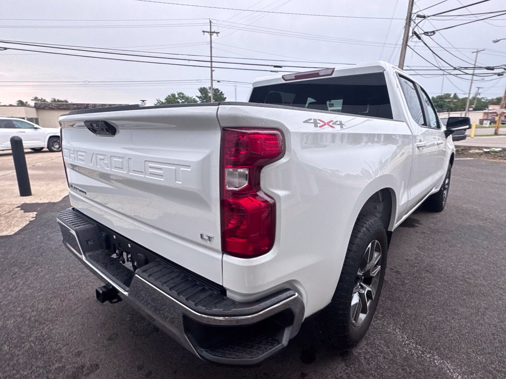 Used 2024 Chevrolet Silverado 1500 LT AWD/4WD image 3