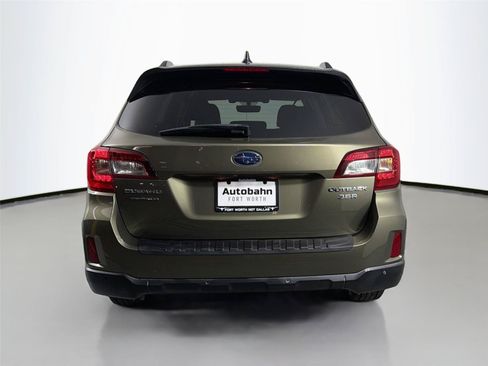 Used 2017 Subaru Outback 3.6R Touring w/ Popular Package #5A AWD/4WD image 6
