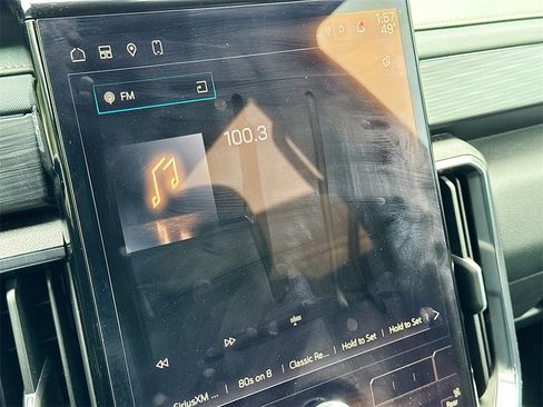 Used 2024 GMC Acadia AT4 w/ Luxury Package image 14