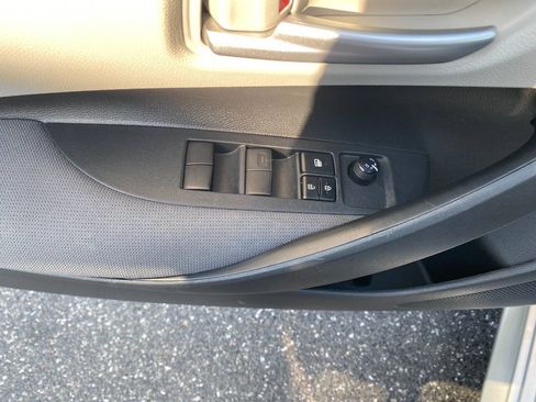 Used 2021 Toyota Corolla L w/ Carpet Mat Package (TMS) FWD image 12