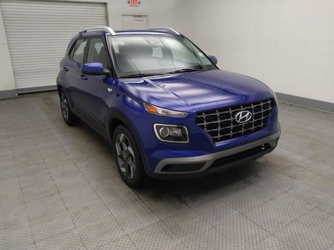Used 2022 Hyundai Venue SEL w/ Cargo Package image 13