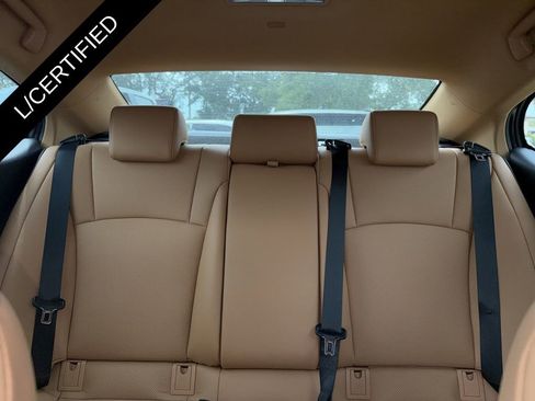 Used 2025 Lexus ES 300h w/ Premium Package FWD image 19
