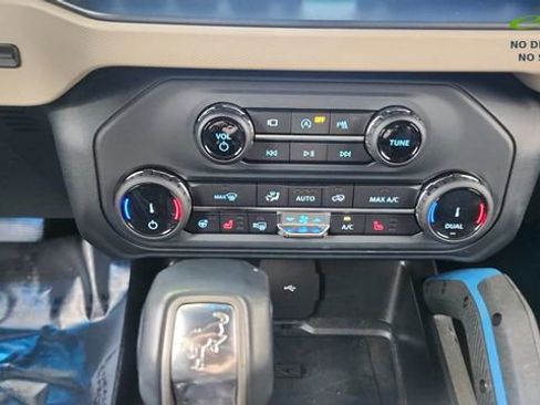 Used 2022 Ford Bronco Wildtrak AWD/4WD image 43