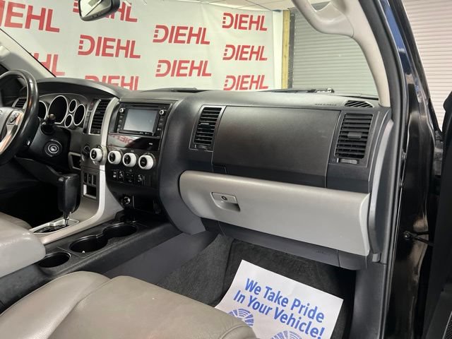 Used 2014 Toyota Sequoia SR5 w/ Premium Package AWD/4WD image 10