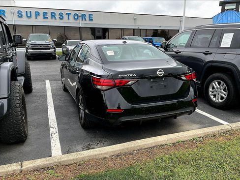 Used 2023 Nissan Sentra SV FWD image 3