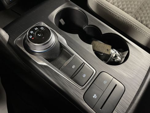 Used 2022 Ford Escape SE w/ SE Sport Appearance Package image 24