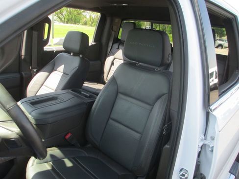 Used 2021 GMC Sierra 1500 Denali w/ Driver Alert Package II image 23