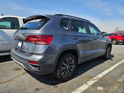 Used 2022 Volkswagen Taos S image 6