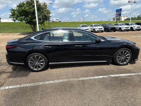 Used 2022 Lexus LS 500 w/ Interior Upgrade Package RWD image 4