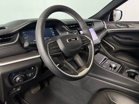 Used 2024 Jeep Grand Cherokee Limited 4xe w/ Luxury Tech Group II AWD/4WD image 22