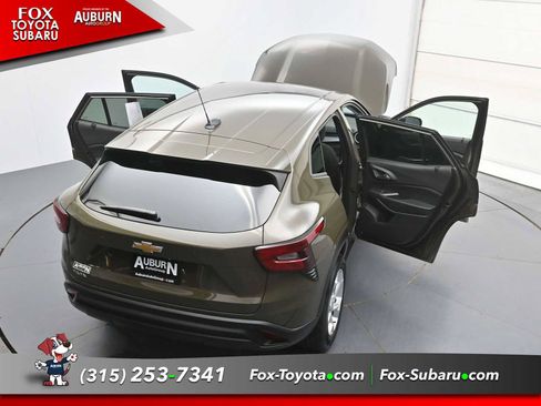 Used 2024 Chevrolet Trax LS w/ LS Convenience Package FWD image 35