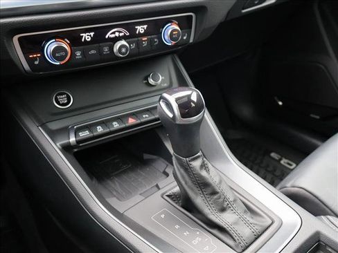 Used 2023 Audi Q3 2.0T Premium Plus w/ Premium Plus Package AWD/4WD image 19