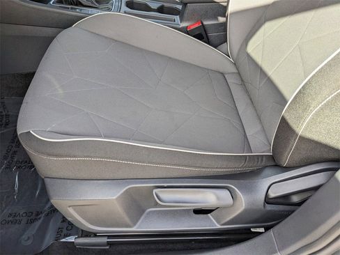 Certified 2025 Volkswagen Jetta Sport image 19