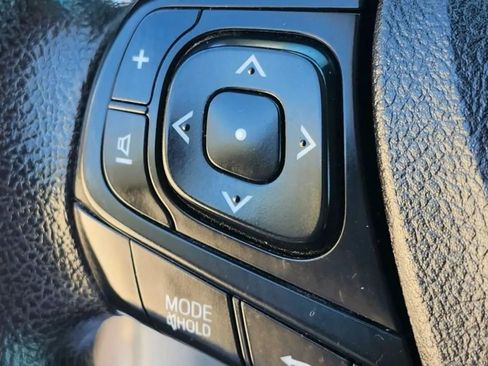 Used 2015 Toyota Camry LE image 21