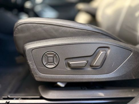 Used 2019 Audi Q3 2.0T Premium image 25