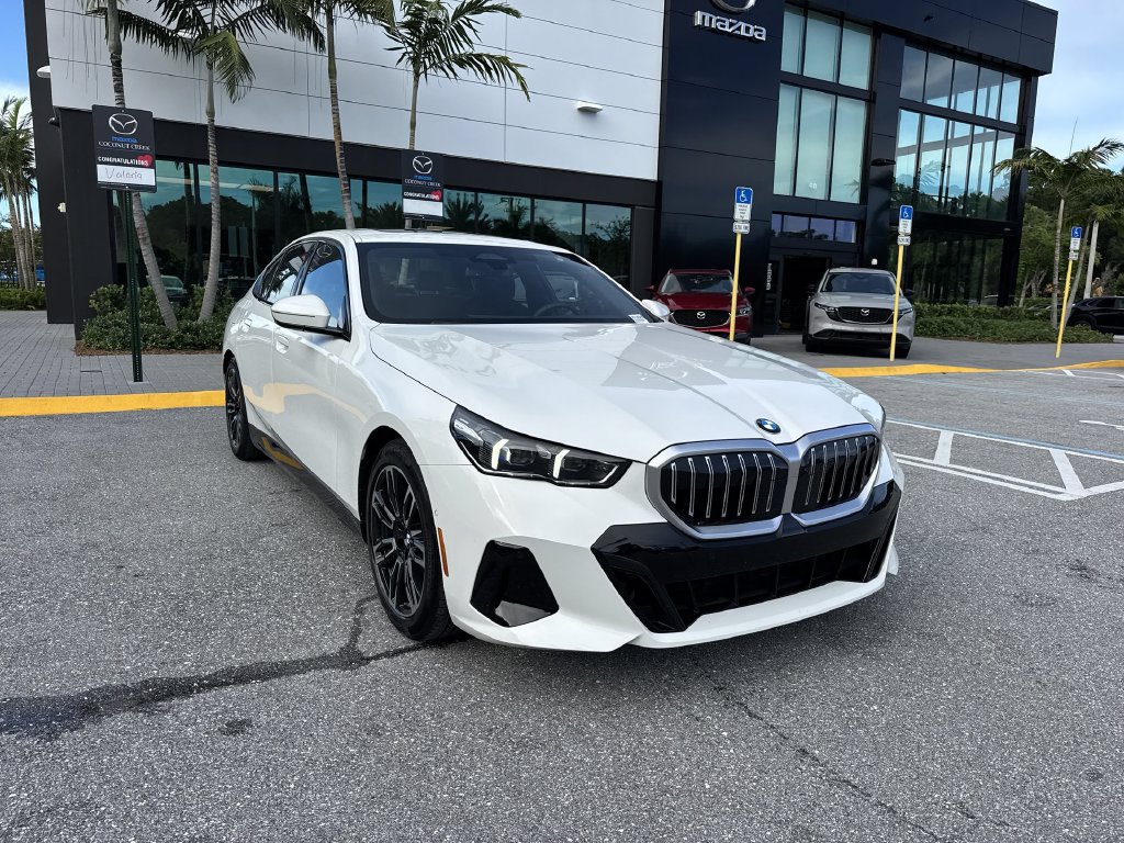 Used 2026 BMW 530i xDrive AWD/4WD image 7