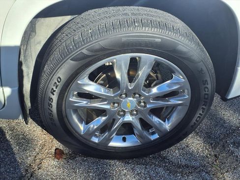 Used 2021 Chevrolet Traverse High Country image 25