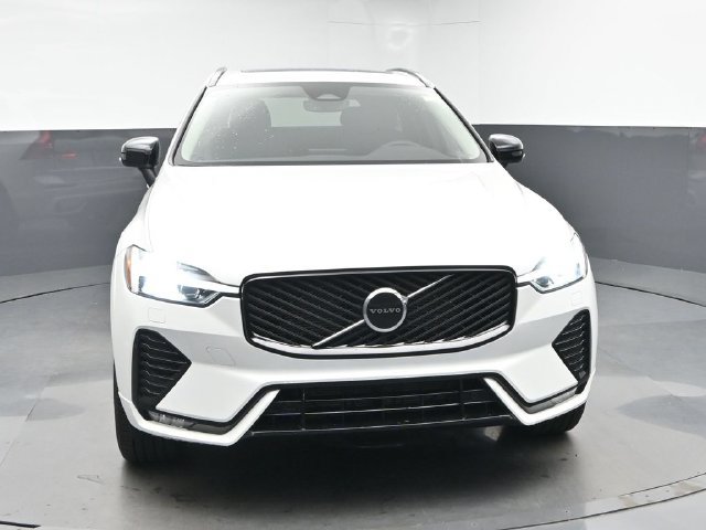 New 2026 Volvo XC60 B5 Core w/ Climate Package AWD/4WD image 2