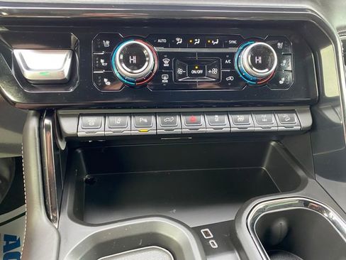 Used 2024 GMC Sierra 2500 AT4X image 20