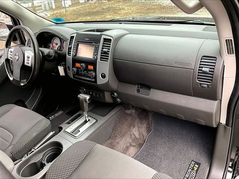 Used 2018 Nissan Frontier PRO-4X image 14