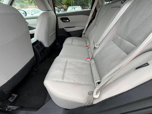 Used 2025 Nissan Rogue SV AWD/4WD image 23