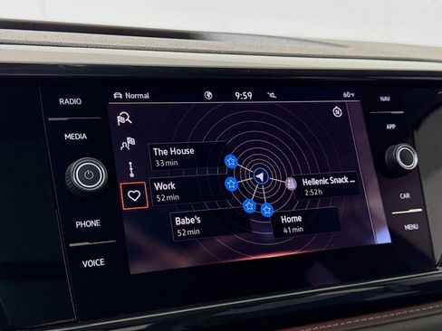 Used 2022 Volkswagen Taos SEL w/ Panoramic Sunroof Package image 17