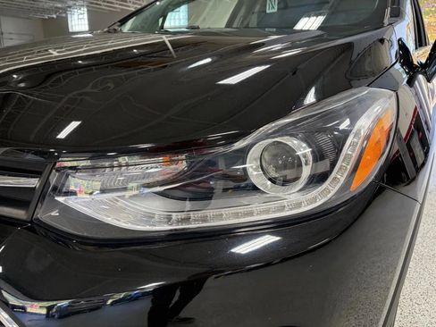 Used 2020 Chevrolet Trax LT w/ LT Convenience Package image 6