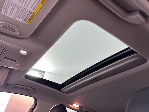 Used 2019 INFINITI Q50 Luxe image 5