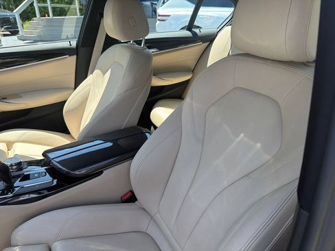 Used 2018 BMW 530e xDrive AWD/4WD image 10
