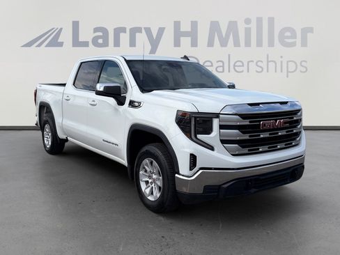 Used 2024 GMC Sierra 1500 SLE AWD/4WD image 8